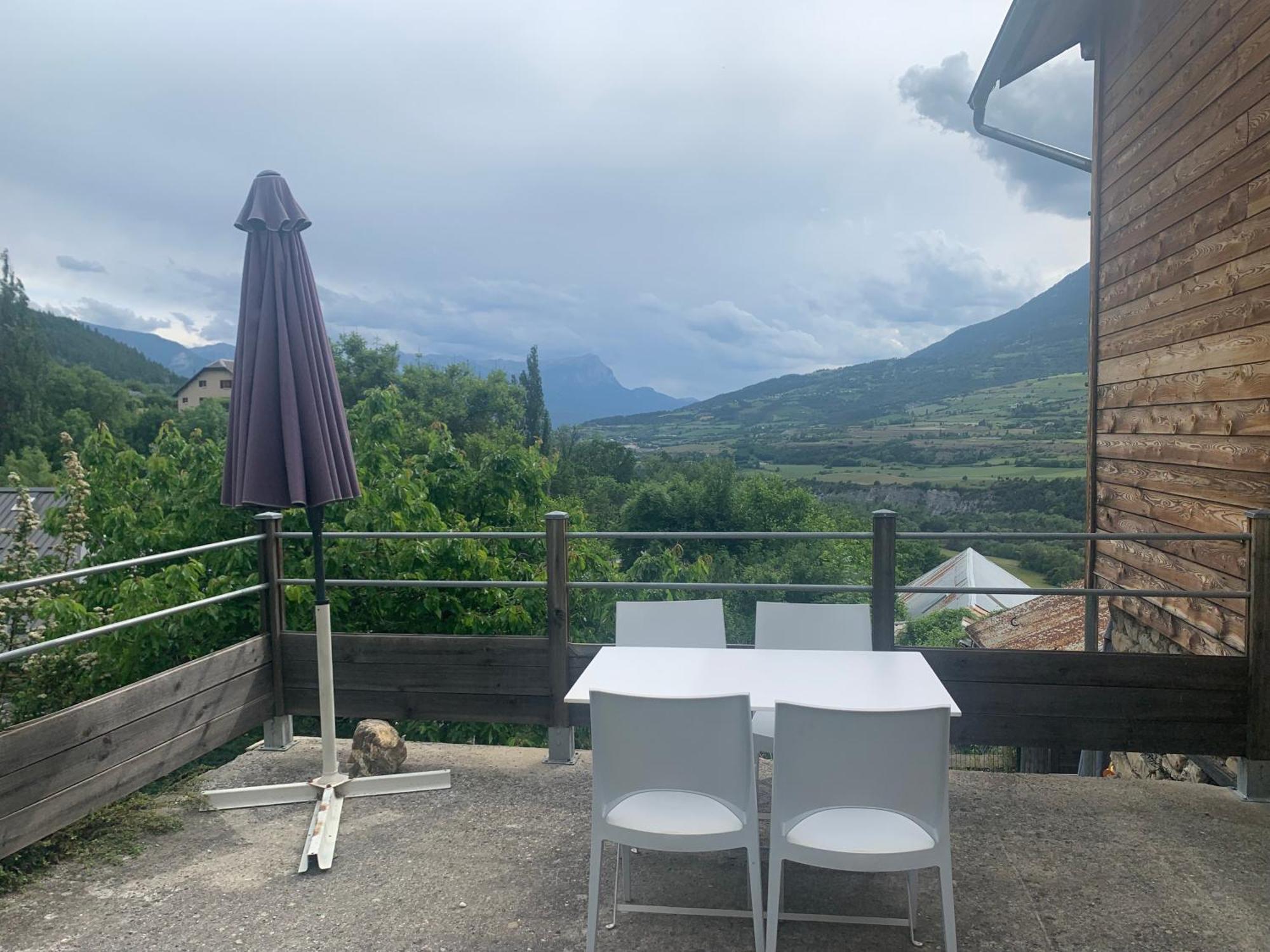 Le Petit Soleil Apartment Siguret Luaran gambar