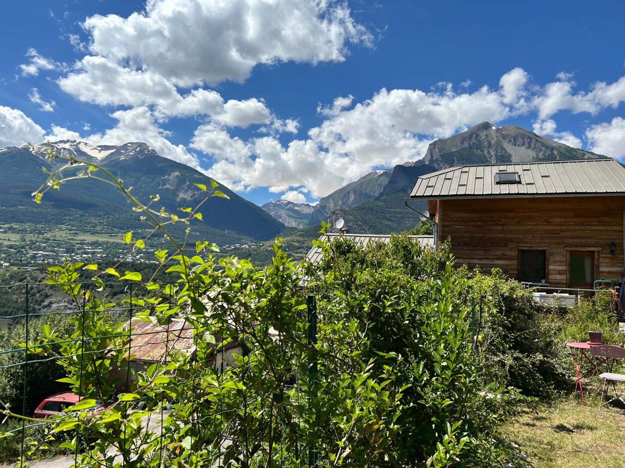 Le Petit Soleil Apartment Siguret Luaran gambar